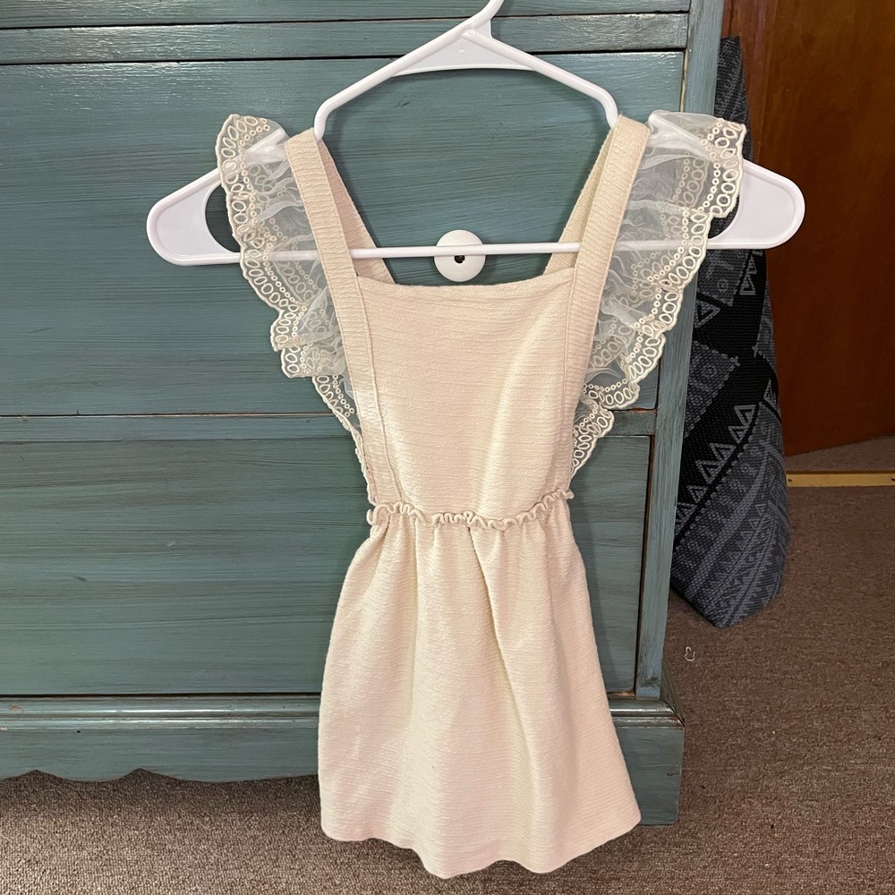 Girls Zara dress size 4-5 cream color